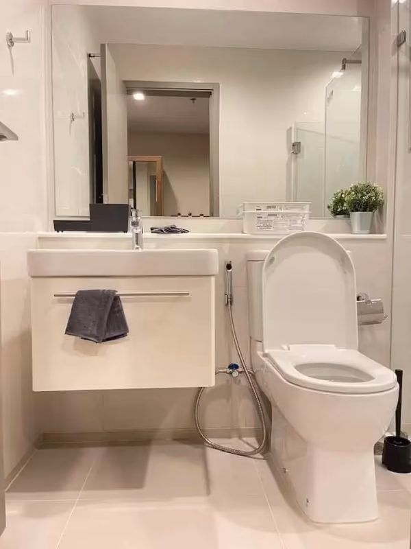 Studio Condo For Rent in Pathum Wan, Pathum Wan, Bangkok - Image 9