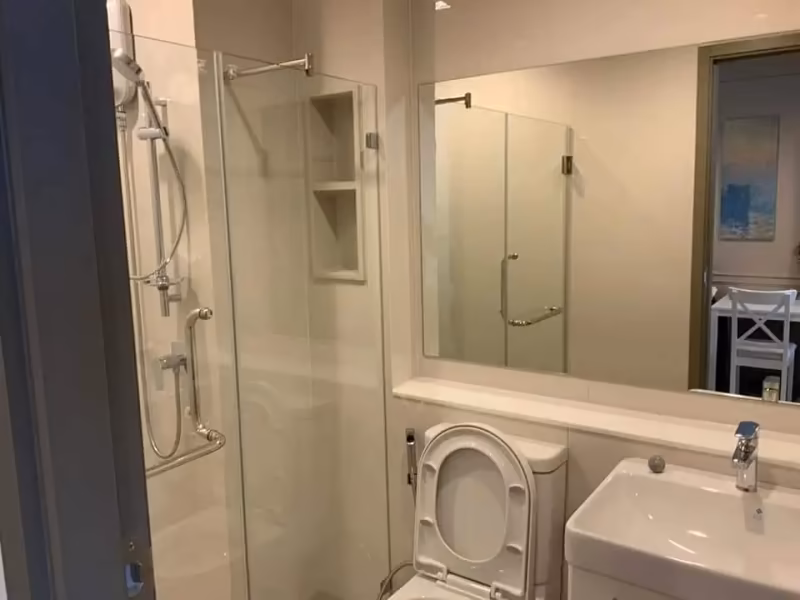 Studio Condo For Rent in Pathum Wan, Pathum Wan, Bangkok - Image 4