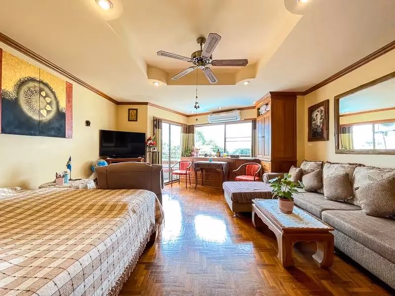 Riverside Condo - Image 1