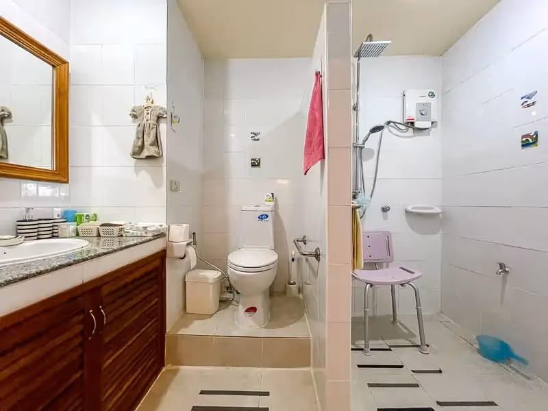 Riverside Condo - Image 4