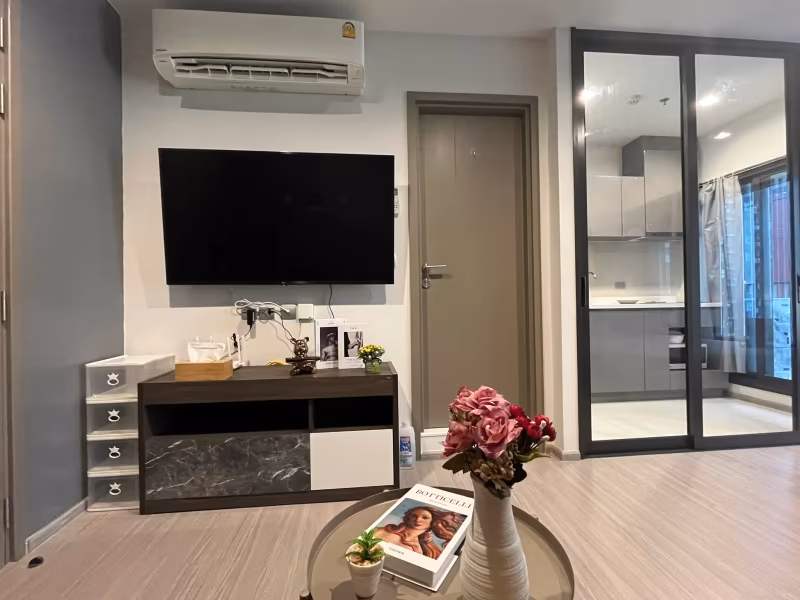Studio Condo For Rent in Pathum Wan, Pathum Wan, Bangkok - Image 2