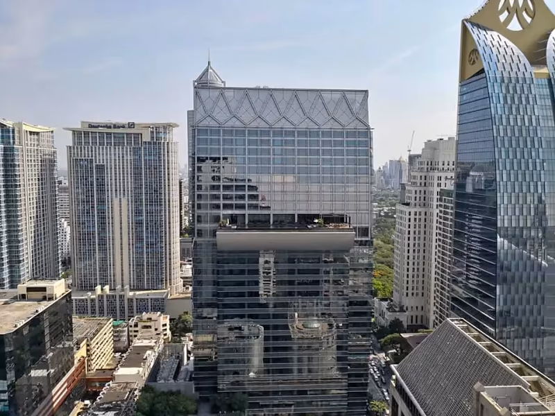 Noble Ploenchit - Image 4