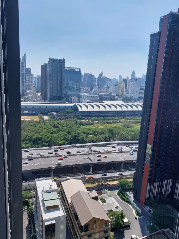 Life Asoke - Rama 9 - Image 7