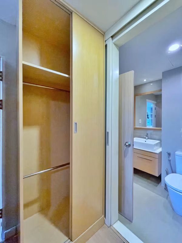 W 8 Thonglor 25 - Image 8