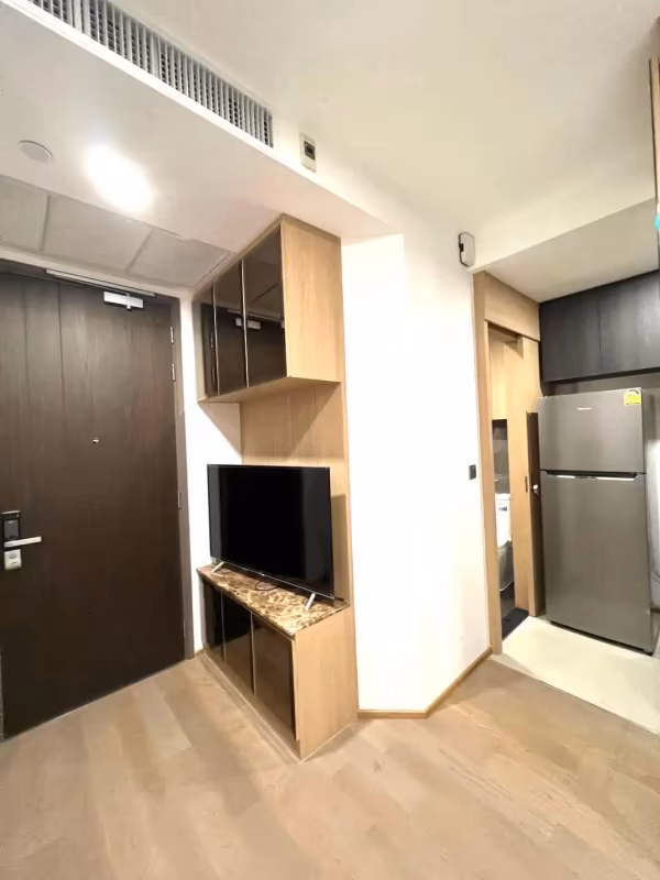 Ashton Chula-Silom - Image 1
