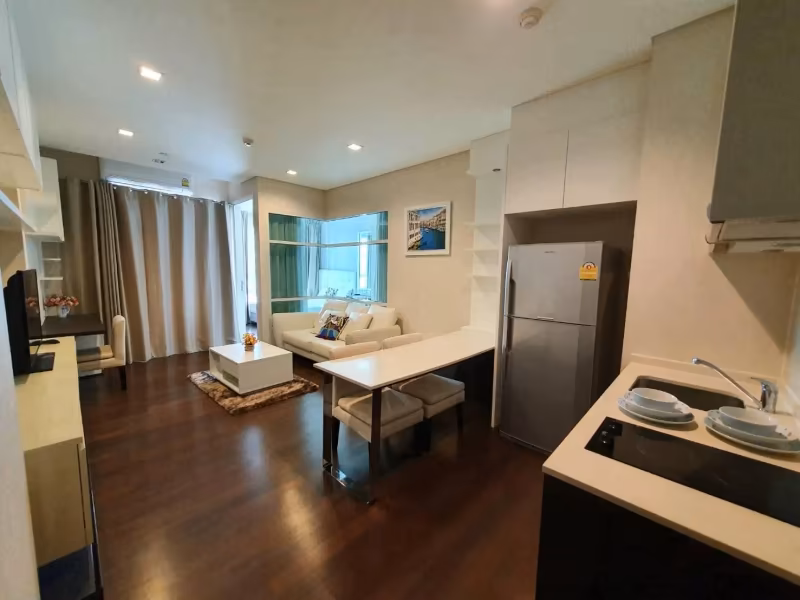 Ivy Thonglor 23 - Image 3