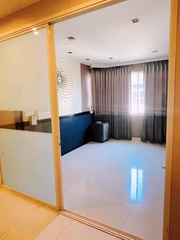 4 Bedroom House For Sale in Bowon Niwet, Phra Nakhon, Bangkok - Image 5