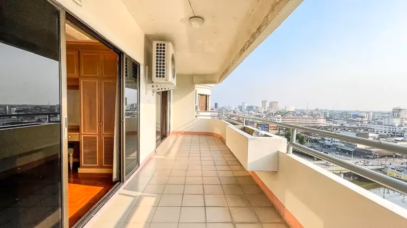 Rimping Condominium - Image 2