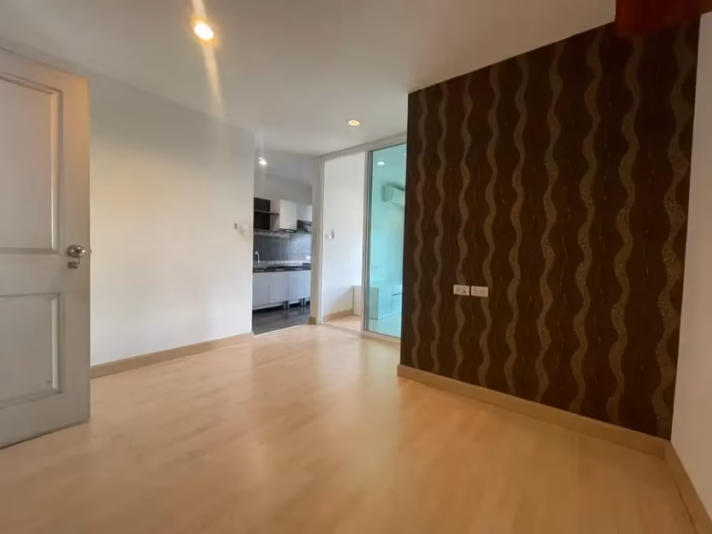 Econic Condominium - Image 5