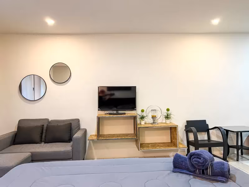 Hillside 2 Condo - Image 18