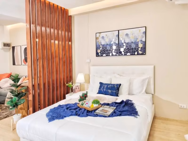 SR Land Condo - Image 1