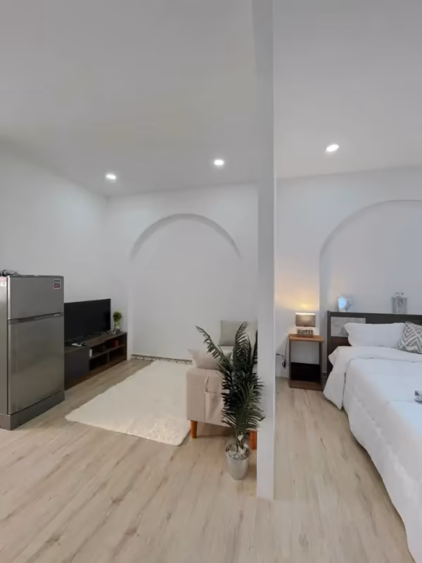 PP Condo - Image 10