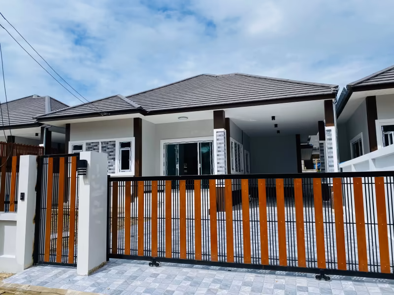 3 Bedroom House For Sale in San Phak Wan, Hang Dong, Chiang Mai - Image 3
