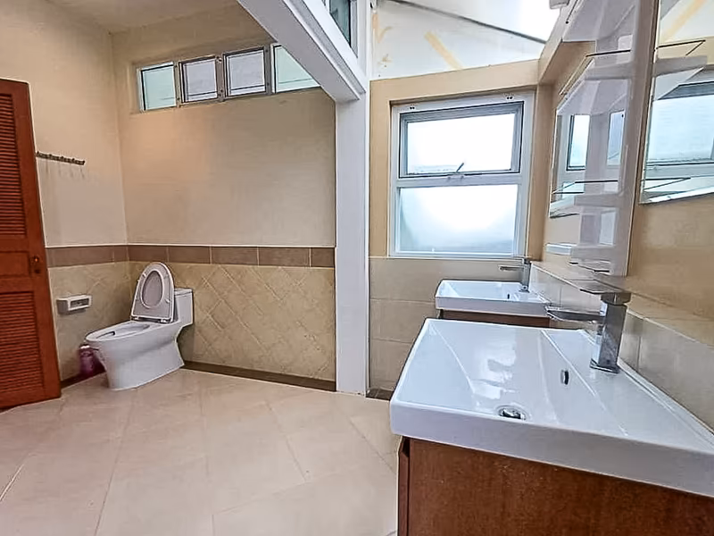 properties%2F2603%2Fimages%2Fpool-villa-for-salerent-in-nong-chom-san-sai-5-low-res.avif