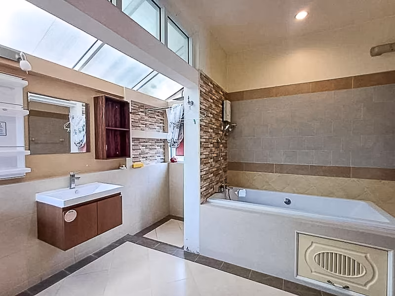 properties%2F2603%2Fimages%2Fpool-villa-for-salerent-in-nong-chom-san-sai-9-low-res.avif