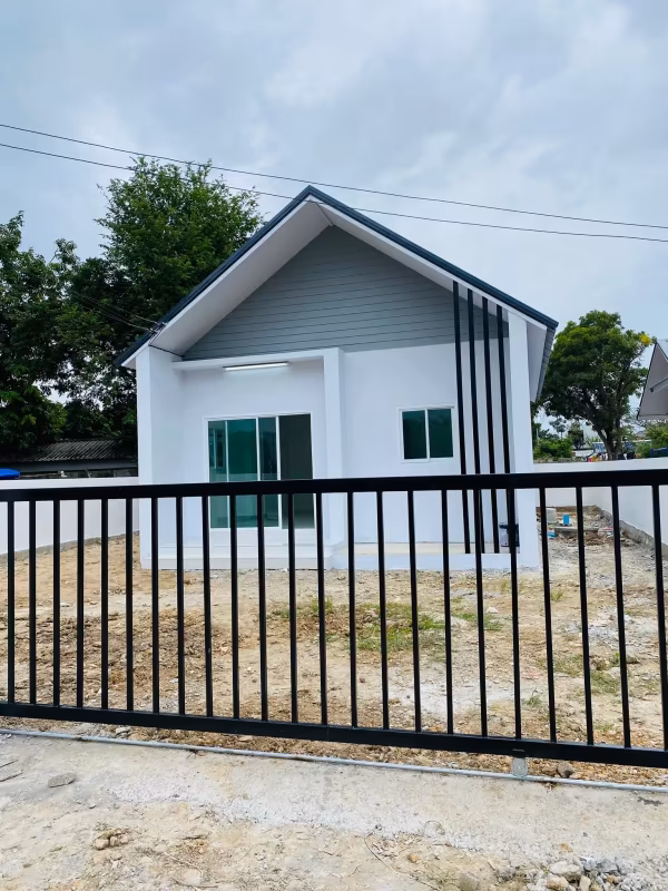 3 卧室 独立房屋 出售 在 - Image 1