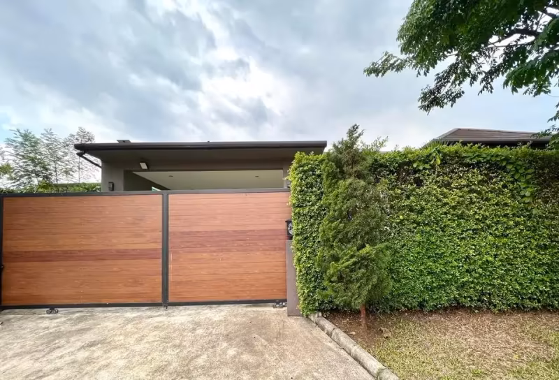 3 Bedroom House For Sale in San Phak Wan, Hang Dong, Chiang Mai - Image 2