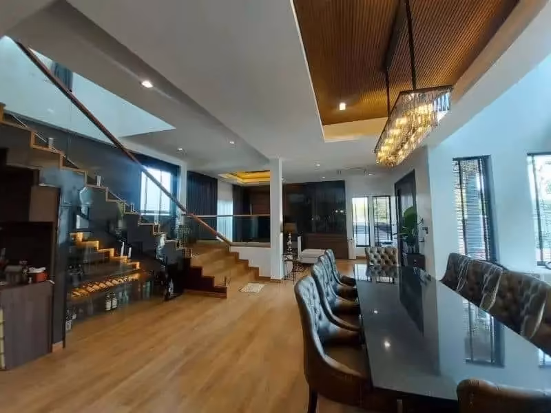 9 Bedroom House For Sale in San Phisuea, Mueang Chiang Mai, Chiang Mai - Image 11
