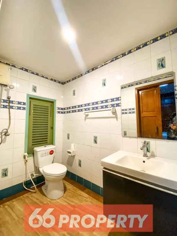 5 Bedroom House For Rent in Pa Daet, Mueang Chiang Mai, Chiang Mai - Image 18