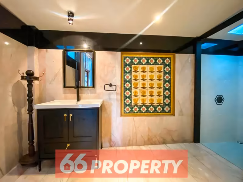5 Bedroom House For Rent in Pa Daet, Mueang Chiang Mai, Chiang Mai - Image 22