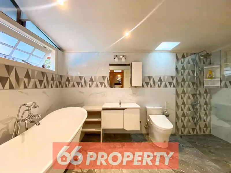 5 Bedroom House For Rent in Pa Daet, Mueang Chiang Mai, Chiang Mai - Image 40