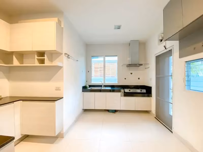 4 Bedroom House For Sale in Mae Hia, Mueang Chiang Mai, Chiang Mai - Image 5