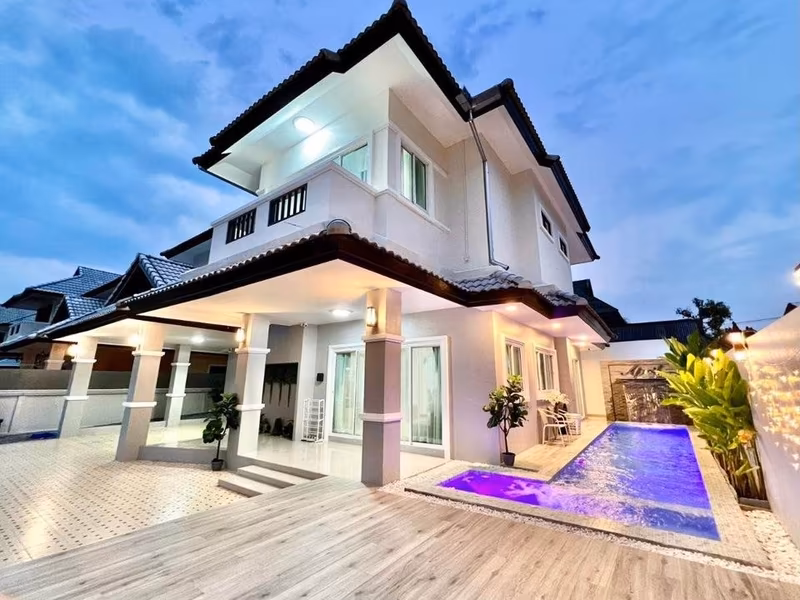 4 Bedroom House For Rent in Pa Daet, Mueang Chiang Mai, Chiang Mai - Image 10