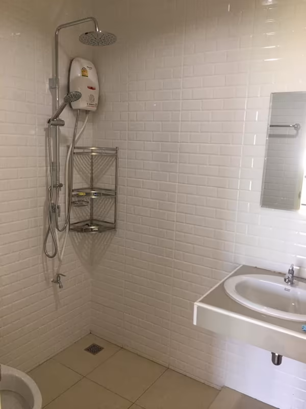 2 卧室 独立房屋 出租 在 - Image 2