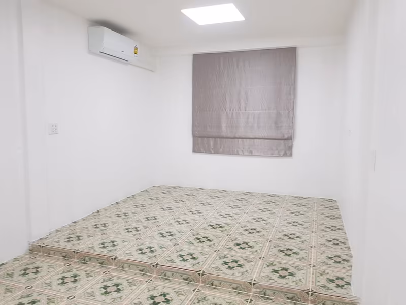 3 Bedroom House For Rent in Phraeksa, Mueang Samut Prakan, Samut Prakan - Image 12