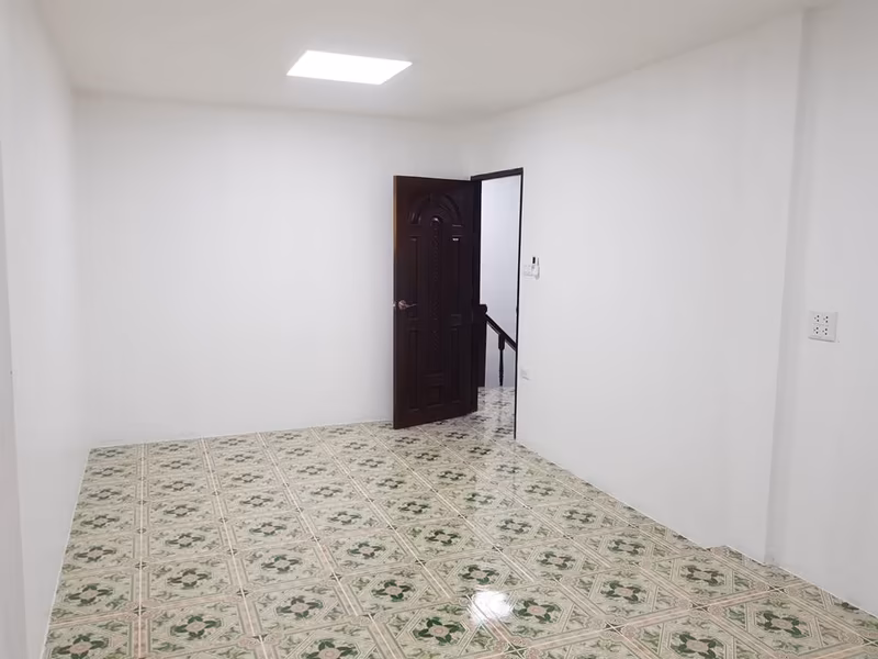 3 Bedroom House For Rent in Phraeksa, Mueang Samut Prakan, Samut Prakan - Image 15