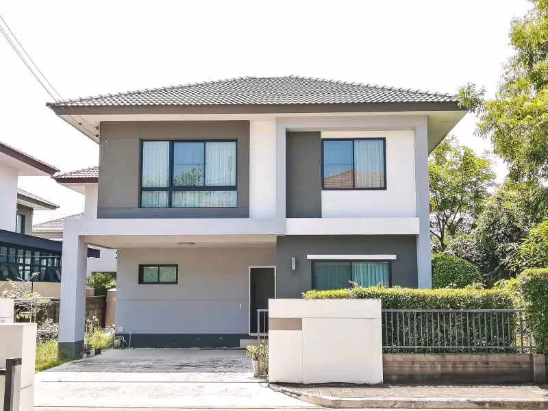 Vararom Premium Kaew Nawarat - Image 1