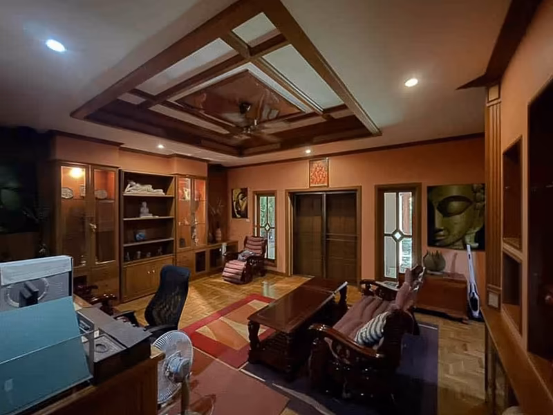 5 Bedroom House in Chang Phueak, Mueang Chiang Mai, Chiang Mai - Image 8
