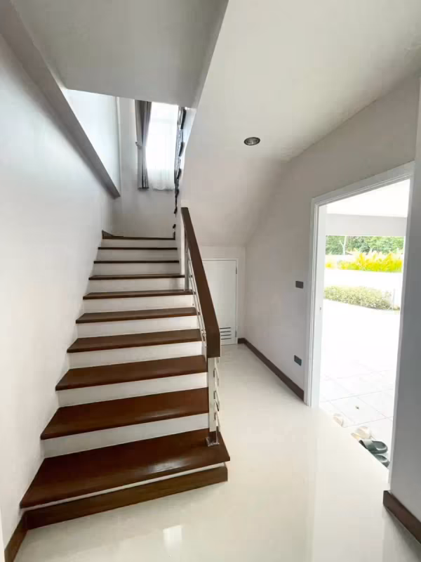 4 卧室 独立房屋 出租 在 - Image 7