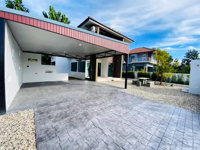 3 Bedroom House For Sale in Chomphu, Saraphi, Chiang Mai - Image 1