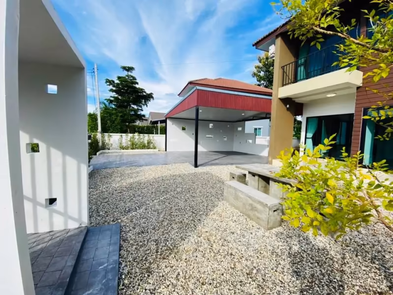 3 Bedroom House For Sale in Chomphu, Saraphi, Chiang Mai - Image 2