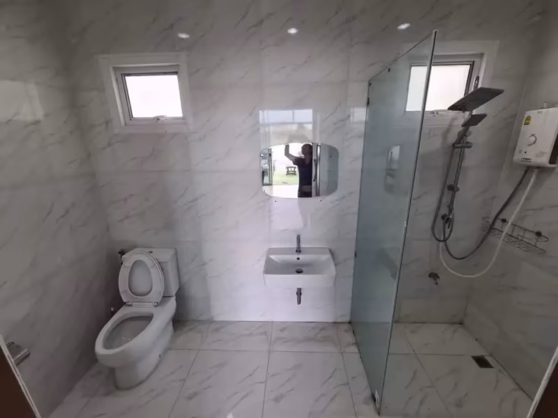 4 卧室 独立房屋 出售 在 - Image 1