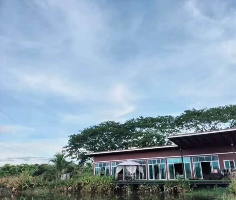 4 卧室 独立房屋 出售 在 - Image 2