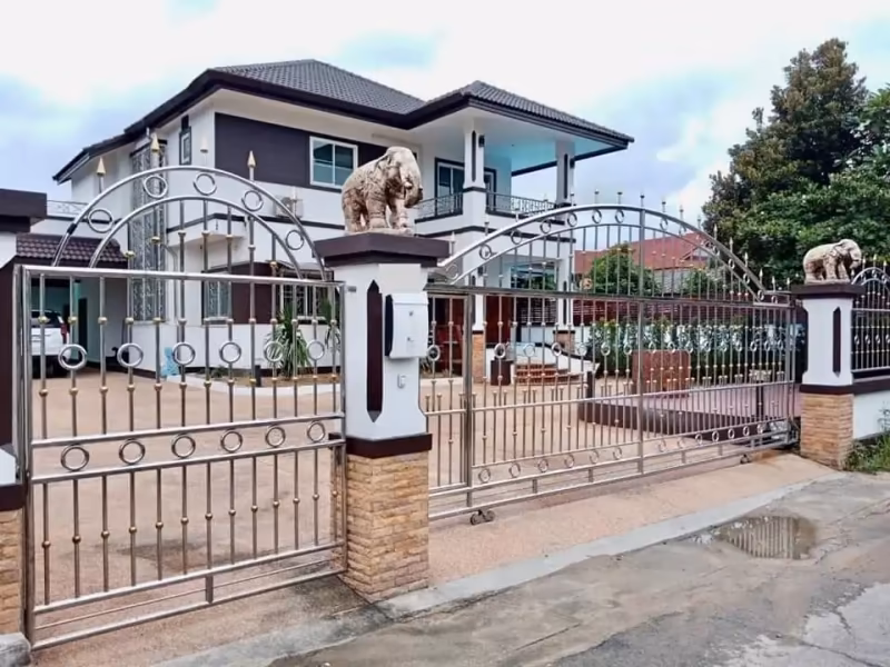 5 Bedroom House For Rent in Rim Nuea, Mae Rim, Chiang Mai - Image 1