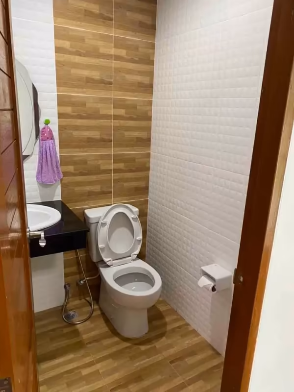4 卧室 独立房屋 出售 在 - Image 15