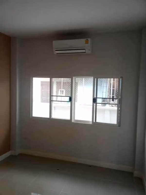 3 卧室 独立房屋 出售 在 - Image 11