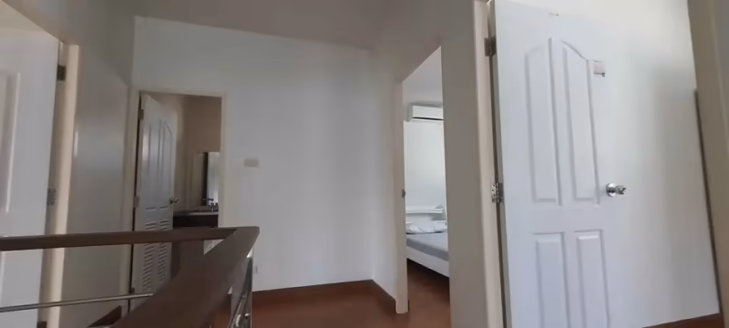 3 卧室 独立房屋 出租 在 - Image 15