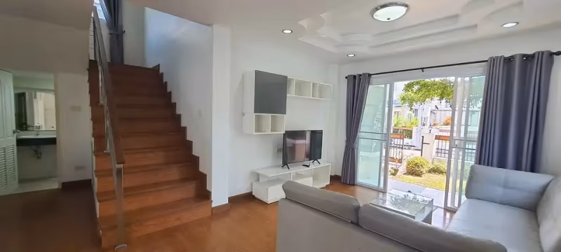 3 卧室 独立房屋 出租 在 - Image 2
