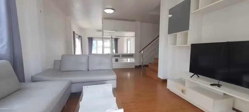 3 卧室 独立房屋 出租 在 - Image 4