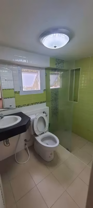 3 卧室 独立房屋 出租 在 - Image 5