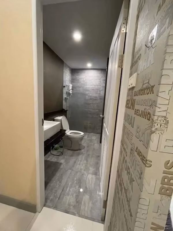 3 卧室 独立房屋 出售 在 - Image 4