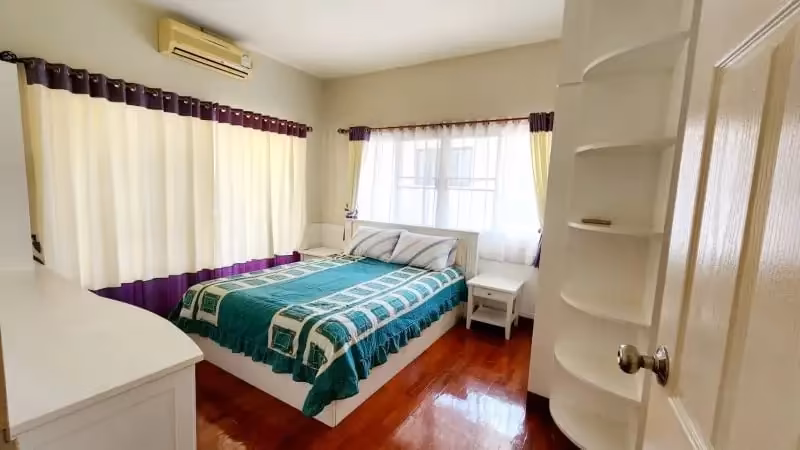 3 卧室 独立房屋 出租 在 - Image 5