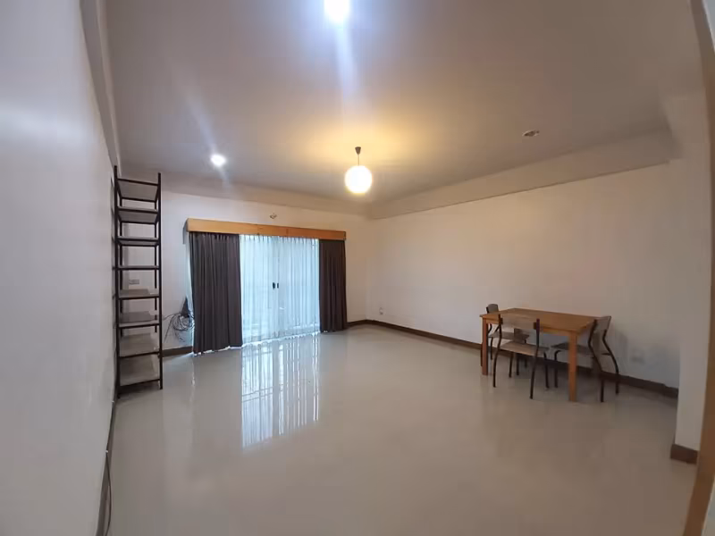 3 卧室 独立房屋 出租 在 - Image 3