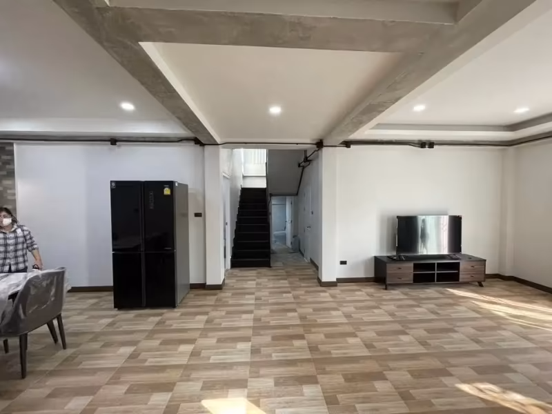 3 卧室 独立房屋 出租 在 - Image 13