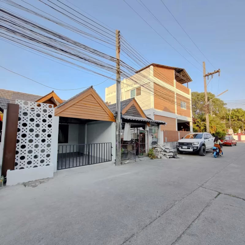 2 Bedroom Townhouse For Sale in San Klang, San Kamphaeng, Chiang Mai - Image 7