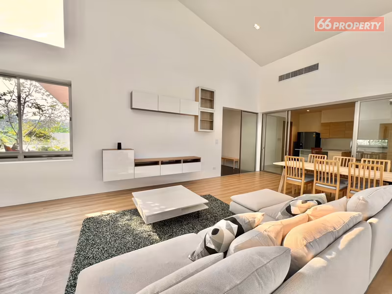 properties%2F6598%2Fimages%2Fsmart-pool-villa-in-luxury-modern-style-14-low-res.avif